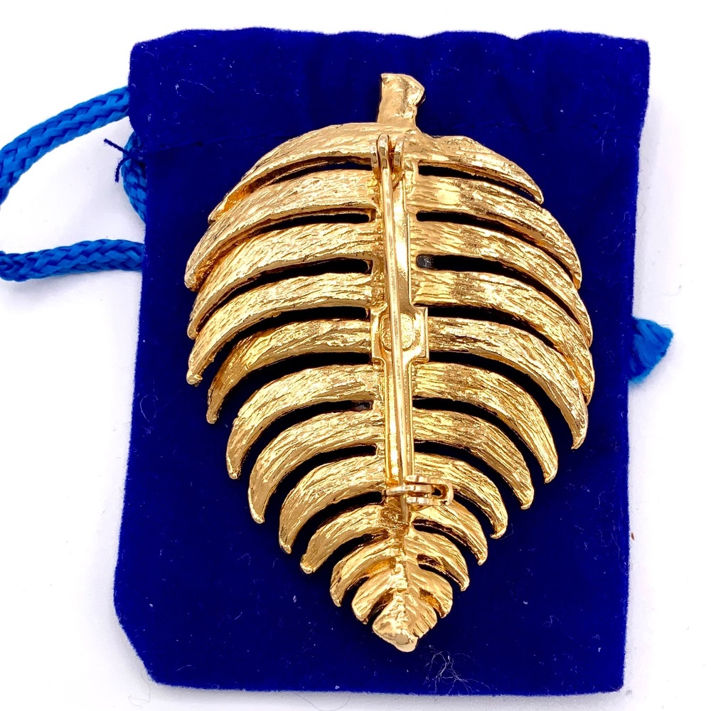 Lot of 3 Non Precious Metal Rose Leave Pins / Brooches / Vintage / Jewelry Set - Picture 8 of 11